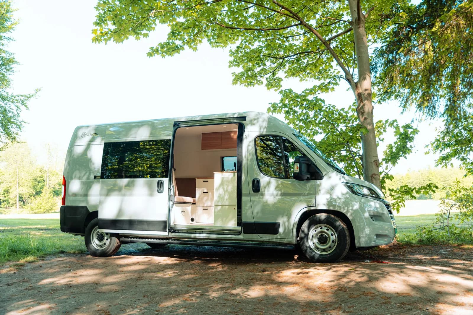 Buscamper gebouwd door Jaway Campers