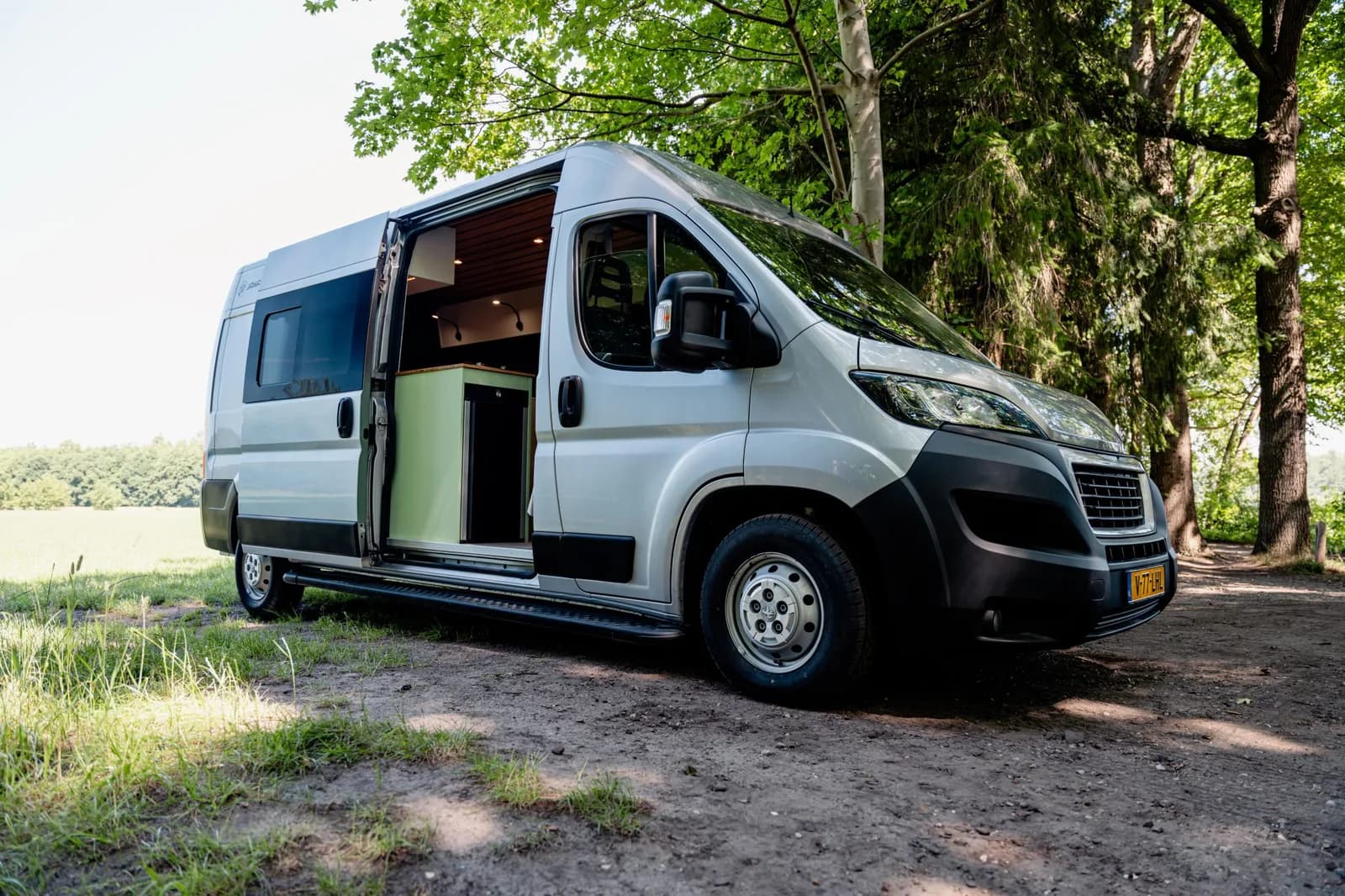 Buscamper gebouwd door Jaway Campers